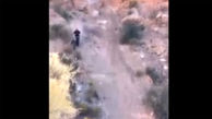 ببینید /سقوط وحشتناک و دلخراش یک دوچرخه سوار از کوه + فیلم دلخراش