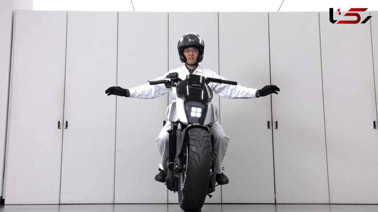 حفظ تعادل شگفت انگیز موتورسیکلت جدید هوندا! +فیلم