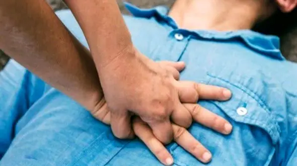 نجات جان پسربچه 8 ساله توسط پلیس جیرفت
