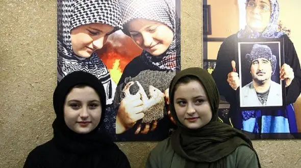 عکس سفر در زمان / «سارا و نیکا» سریال پایتخت پیش از ترک ایران / سال 98