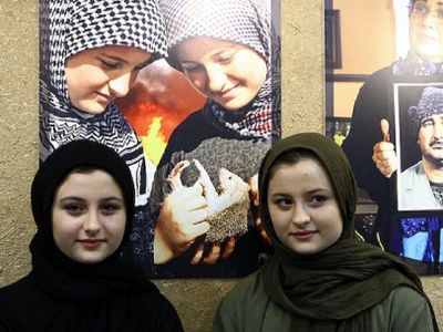 عکس سفر در زمان / «سارا و نیکا» سریال پایتخت پیش از ترک ایران / سال 98