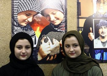 عکس سفر در زمان / «سارا و نیکا» سریال پایتخت پیش از ترک ایران / سال 98