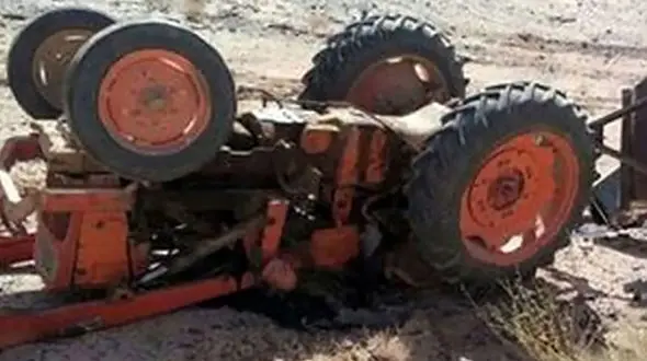 13 کشته و زخمی در واژگونی تراکتور حامل کارگران در اقلید