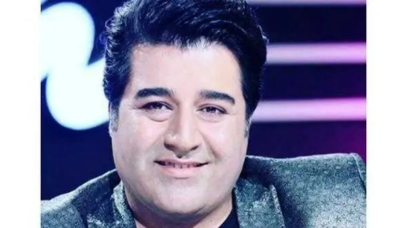 فیلم آواز باشکوه مهدی یغمایی برای تولد همسرش / آقای خواننده برای همسرش با این 
صدای پراحساس سنگ تمام گذاشت!