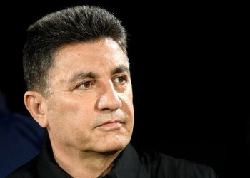امیر قلعه نویی: تک تک روزهایی که مادرم زنده بود خاطره است ؛ از وقتی مادرم درگذشت دیگر عیدی نگرفتم؛ پول ماهی قرمز را توپ خریدم و به سال تحویل هم نرسیدم