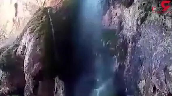 نمایی از آبشار بکر "شاهلولاک" در چرمهین + فیلم