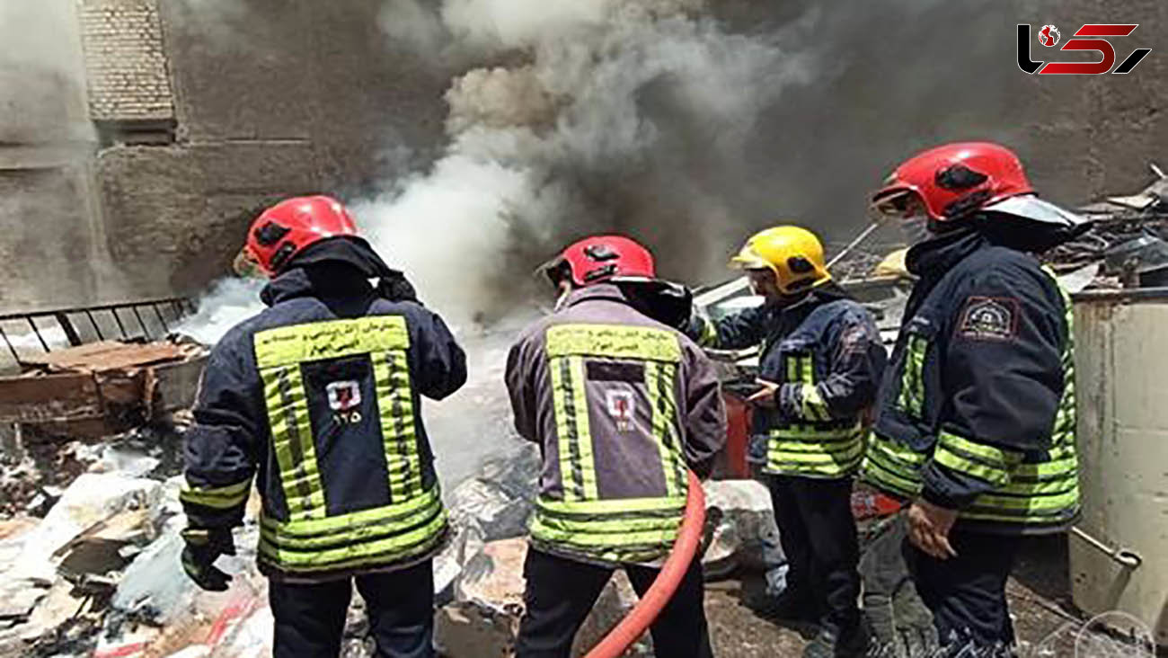 آتش سوزی هولناک در پاساژ شانزه لیزه تهران