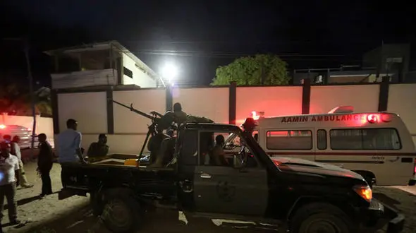 17 کشته باانفجار و گروگانگیری داخل هتلی در سومالی