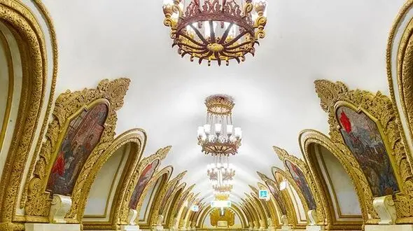 زیباترین متروی دنیا