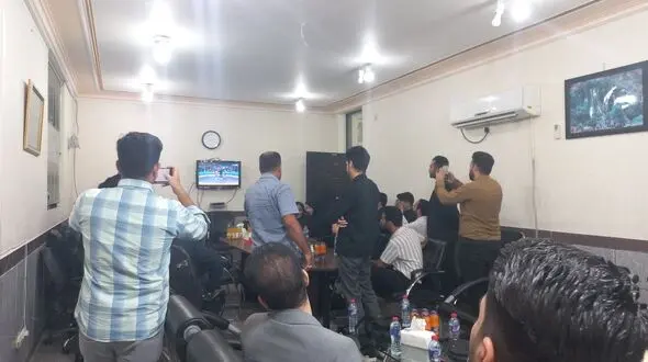 تشویق رئیس اداره ورزش و خبرنگاران دزفولی در حمایت از سعید اسماعیلی / جلسه تجلیل از خبرنگاران بهم ریخت! + فیلم