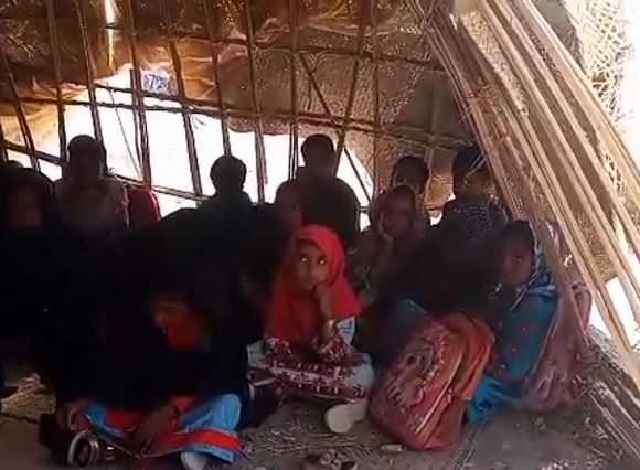 اینجا نه آب هست؛ نه برق و گاز / 10 روستای شهرستان مهرستان مدرسه کپری دارند / آموزش و پرورش: سیستان و بلوچستان مدرسه کپری ندارد! + فیلم