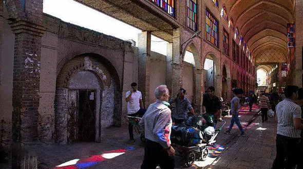 هشدار؛ سقف بازار آهنگران تهران در حال ریزش است !