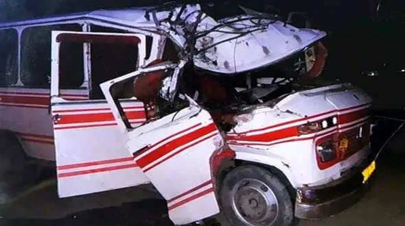 حادثه رانندگی در گلستان / 13 نفر راهی بیمارستان شدند