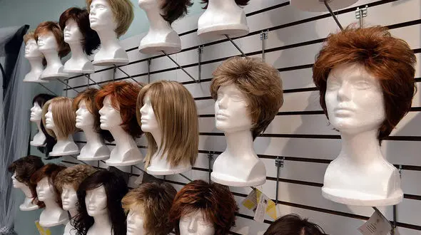 رواج پدیده ای تلخ در میان زنان جامعه/ فروش موی طبیعی 100 هزار تا 5 میلیون تومان