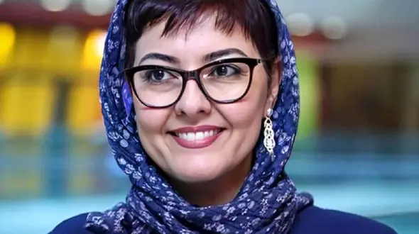 آناهیتا همتی موهایش را از ته تراشید / همدردی خانم بازیگر با خانواده مهسا امینی ! + فیلم