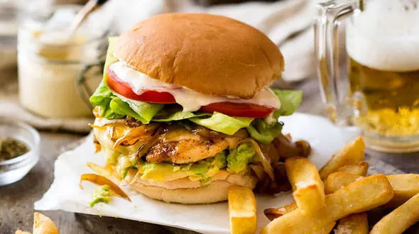 ساندویچ چیکن برگر مکزیکی خانگی بپزید