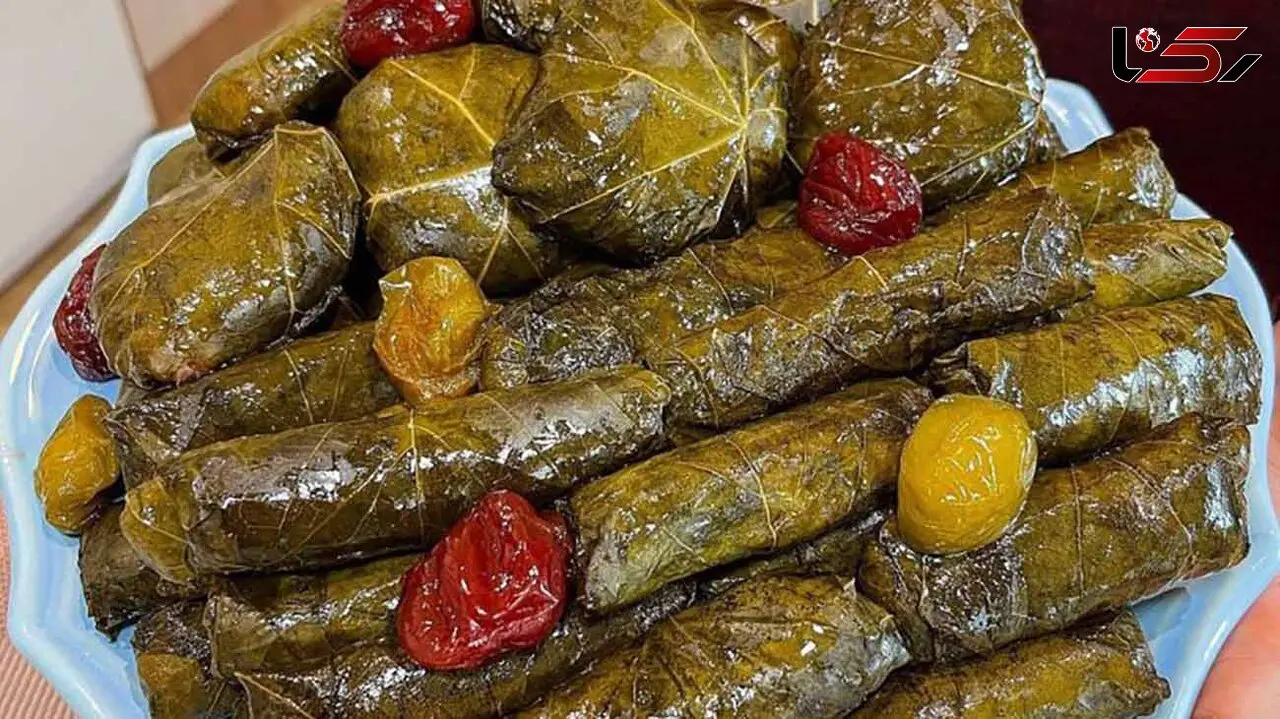 آموزش روش های پیچیدن دلمه برگ مو + عکس