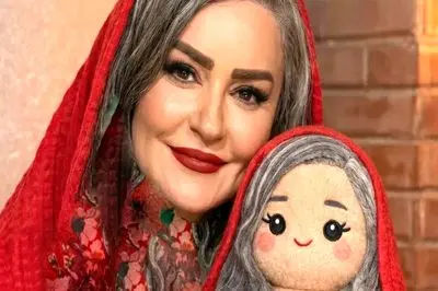 عکس ها / خلاقانه /  بازیگران ایرانی با عروسک هایشان /  از نعیمه نظام دوست و احسان علیخانی تا الناز شاکردوست و جواد عزتی