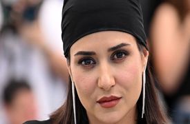 فیلم آواز / پریناز ایزدیار تو این سکانس نشون داد هم بازیگر خوبیه هم صدای خوبی  داره ! / چقدر جذاب آواز میخونه ... / بگشا ز رویت ... که زدل دیوانه ...