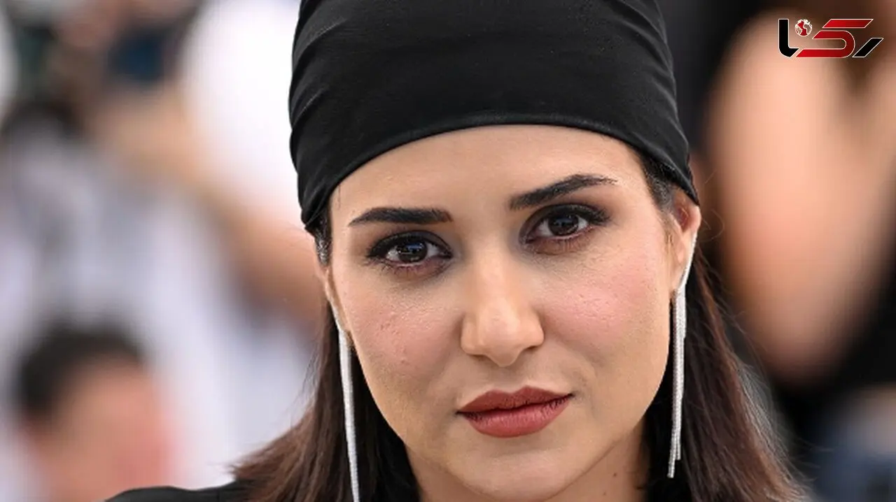فیلم آواز / پریناز ایزدیار تو این سکانس نشون داد هم بازیگر خوبیه هم صدای خوبی  داره ! / چقدر جذاب آواز میخونه ... / بگشا ز رویت ... که زدل دیوانه ...