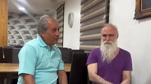 موسیقی و جنگ: بداهه‌ خوانی خاص زیر بمباران تهران + فیلم