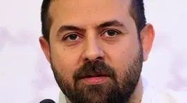 فیلم /  هومن سیدی : پسر بچه ای که نمره انضباطش بیسته، پسر نیست دختر خانوم نازه ! 