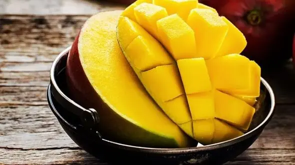 یک انبه خوشمزه باید چه خصوصیاتی داشته باشد/روش نگهداری در آشپزخانه