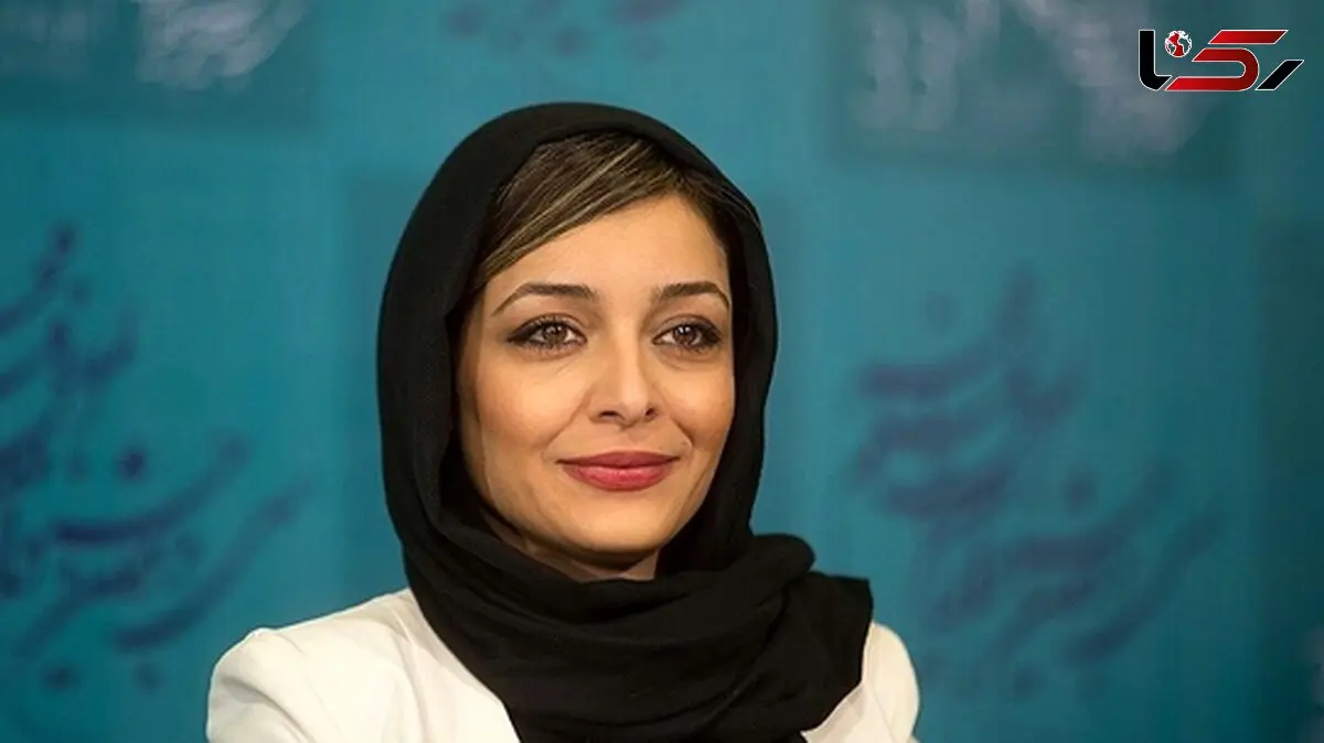 دکوراسیون خانه لوکس و پُر از عتیقه جات ساره بیات از آینه کنده کاری شده با کاسه بشقاب گران قیمت و قدیمی