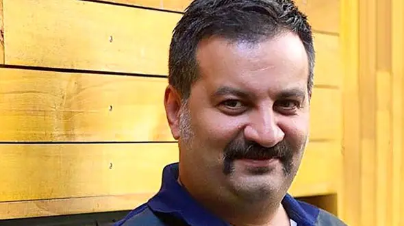 حال این زن از مهراب قاسم خانی به هم می خورد / پاسخ سینماگر