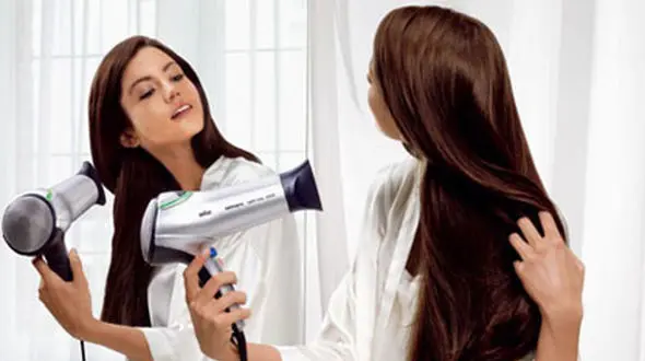 موهایتان را مثل آرایشگران حرفه ای سشوار بکشید