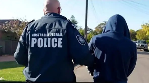 بازداشت برنامه نویسی جنایی در استرالیا