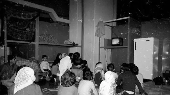 زندگی تهرانی ها در پناهگاه های دوران موشک باران سال 1367 + تصاویر جالب