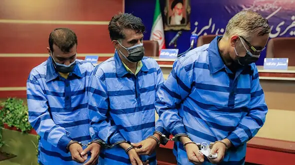 110 کرجی واکسن قلابی زدند  + عکس آغاز محاکمه کفتارهای کرونایی در البرز