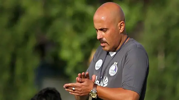 مربی استقلال در بیمارستان بستری شد + عکس