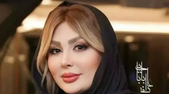 عکس یادگاری نیوشا ضیغمی  در یک فضای لوکس و مجلل/ استایل پاییزی با مانتو و شلوار چرم و بوت  زنانه مدل 2025