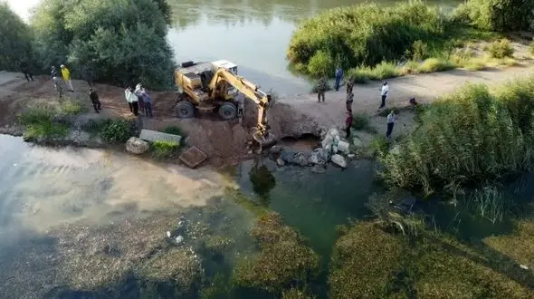 سرریز خروجی دریاچه ذوب آهن تخریب شد