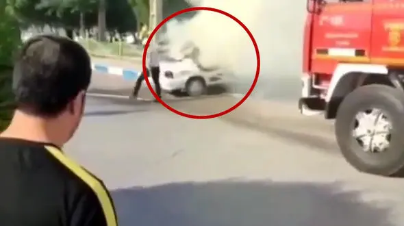 فیلم لحظه سوختن پراید در آتش / در آبادان رخ داد