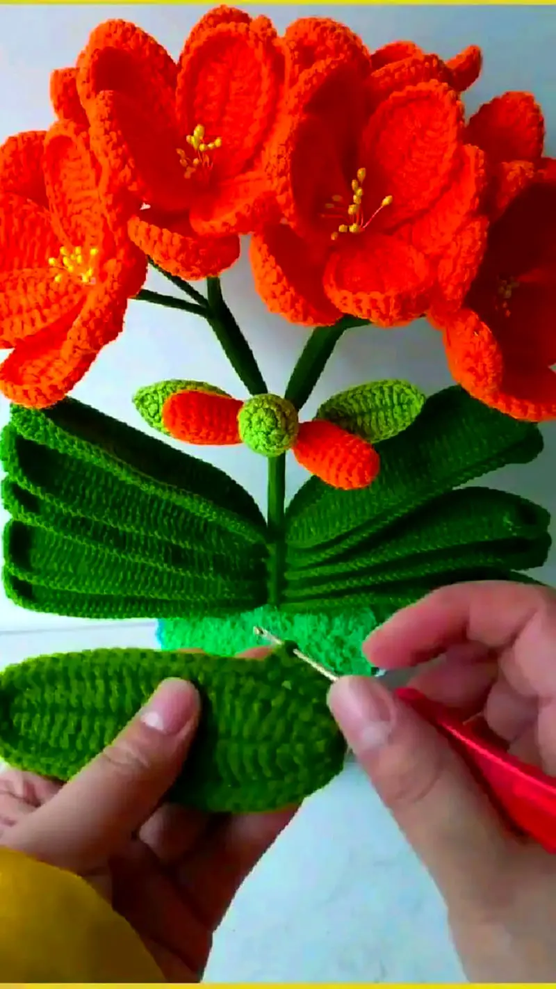 دسته گل تزئینی بافتنی