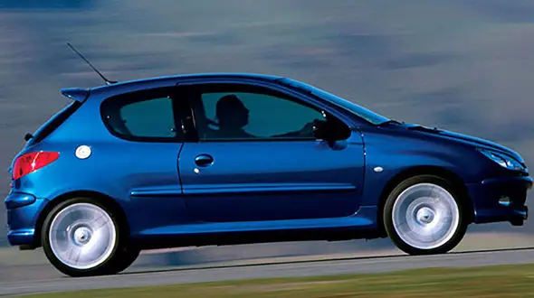 قیمت پژو 206 و 207 دست دوم در بازار + جدول