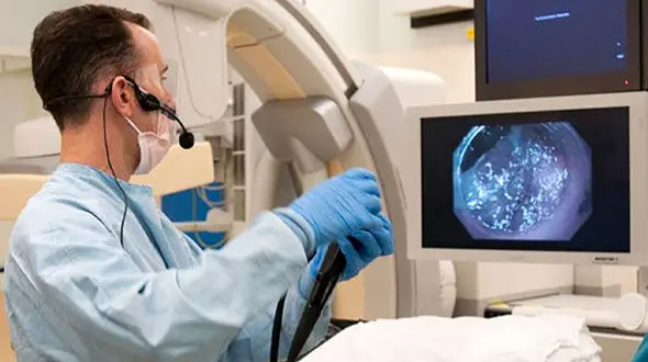 خارج کردن سوزان خیاطی از معده زن جوان پس از 21 روز / در یزد صورت گرفت