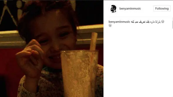 لطیفه گویی بامزه دختر خواننده معروف در یک رستوران+فیلم