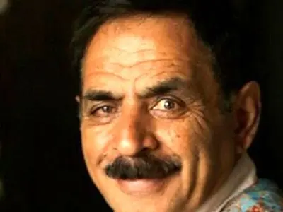 فیلم/ بمب خنده؛ تیکه فوق سنگین آقا رشید به مجری بعد از مسخره تفاوت قد رشید و پسراش / مجری چه قهقه میزنه