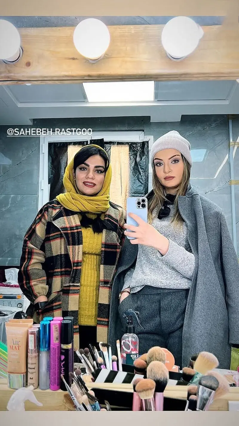 نیلوفر پارسا