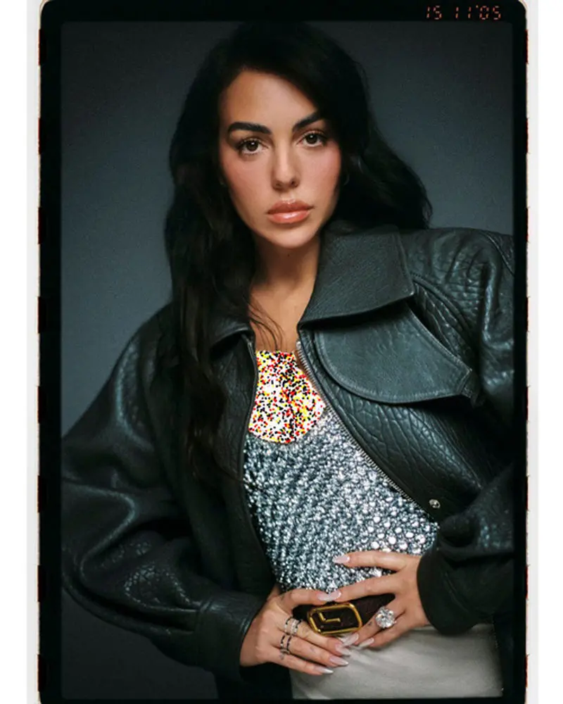 جورجینا روی جلد مجله ووگ