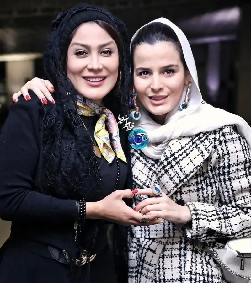 غزاله اکرمی و زهرا جهرمی