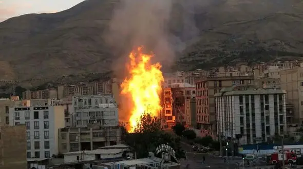توضیح زاکانی درباره سرنوشت انتقال انبار نفت شهران به خارج از شهر