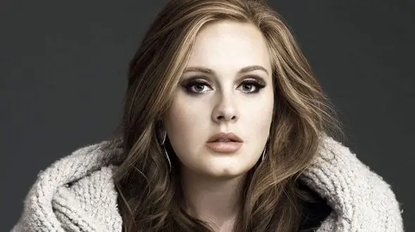 مشکل حنجره خواننده معروف پاپ رفع شد؟ +عکس