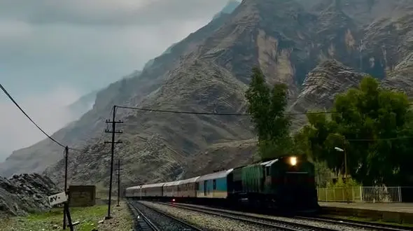 بارش سنگین برف در میرآبادِ آذربایجان‌غربی 