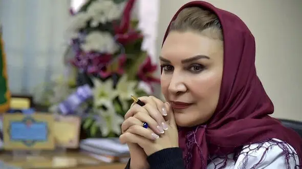  عکس لو رفته شوهر خیلی مشهور مینا نوروزی / مختان سوت می کشد ! + عکس خانم بازیگر و شوهرش