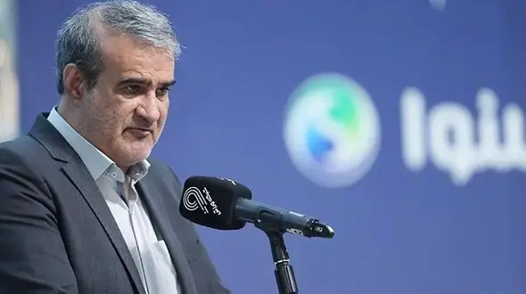 قنبرزاده: ساکت هواداران سپاهان را به کف خیابان آورد/ اصفهان‌ستیزی نداریم + فیلم